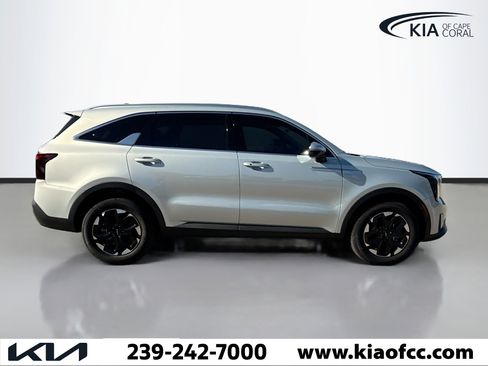 New 2026 Kia Sorento S w/ S Panoramic Sunroof Package image 6