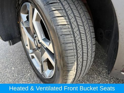 Used 2023 Hyundai Palisade Limited AWD/4WD image 12