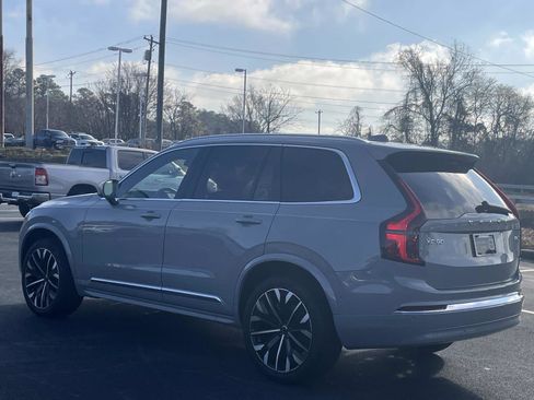 Certified 2025 Volvo XC90 B6 Plus image 5