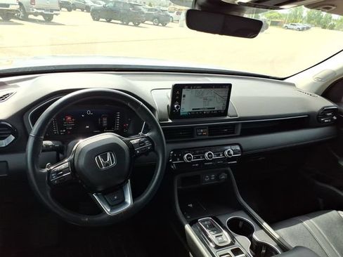 Used 2023 Honda Pilot Elite image 8