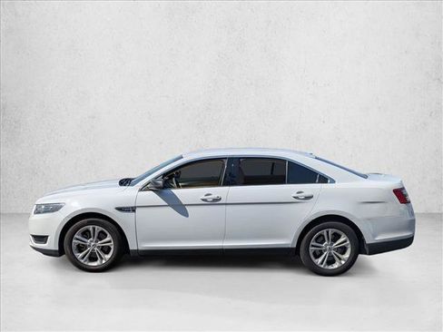 Used 2017 Ford Taurus SE FWD image 9