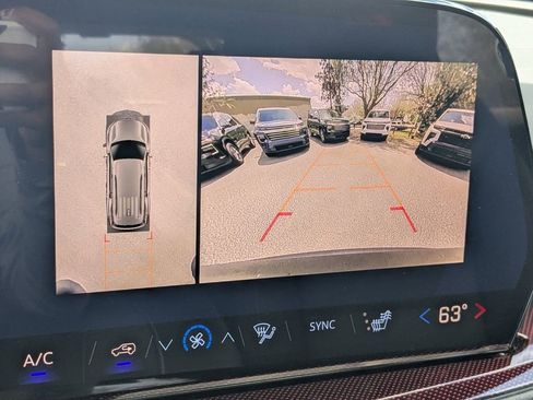 New 2026 Chevrolet Traverse Z71 w/ Enhanced Driving Package AWD/4WD image 19