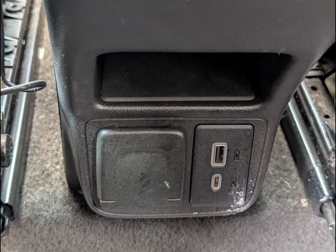 Used 2020 Buick Encore GX Essence w/ Experience Buick Package image 21