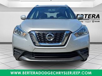 Used 2019 Nissan Kicks SV FWD video 2