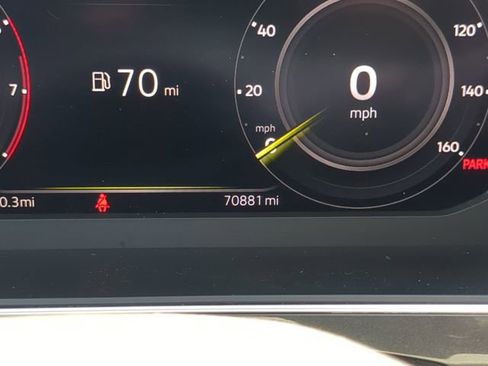 Certified 2023 Volkswagen Tiguan SEL R-Line image 35