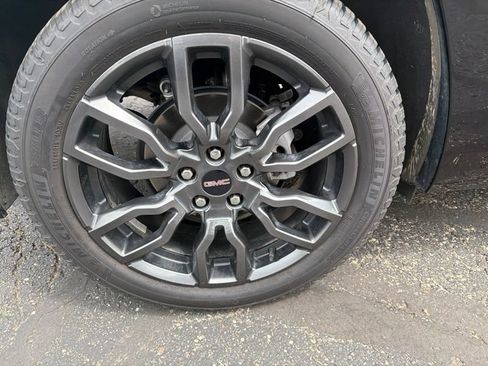 Used 2023 GMC Terrain Denali w/ Black Diamond Edition AWD/4WD image 9