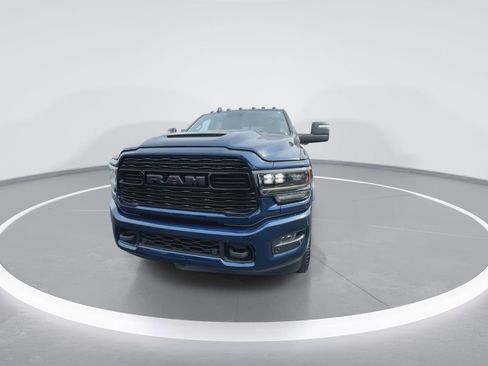Used 2024 RAM 2500 Limited AWD/4WD image 3