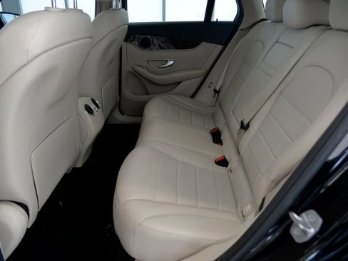 Used 2018 Mercedes-Benz GLC 300 4MATIC image 29