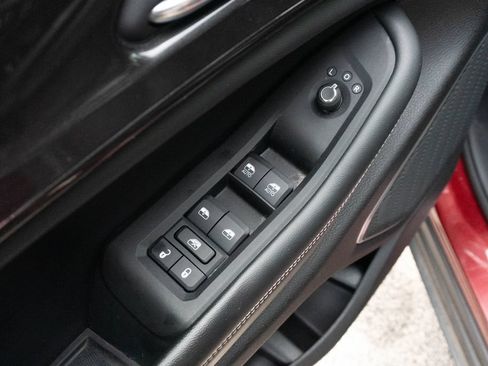 Used 2022 Jeep Grand Cherokee L Laredo RWD image 13