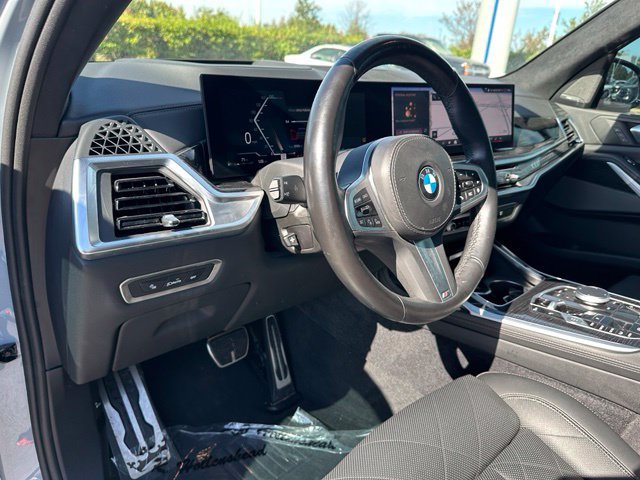 Used 2024 BMW X7 xDrive40i w/ M Sport Package AWD/4WD image 25
