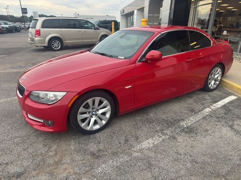 Used 2012 BMW 328i Convertible RWD image 1