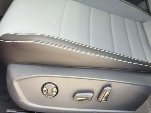 New 2027 Volkswagen Jetta SE FWD image 16