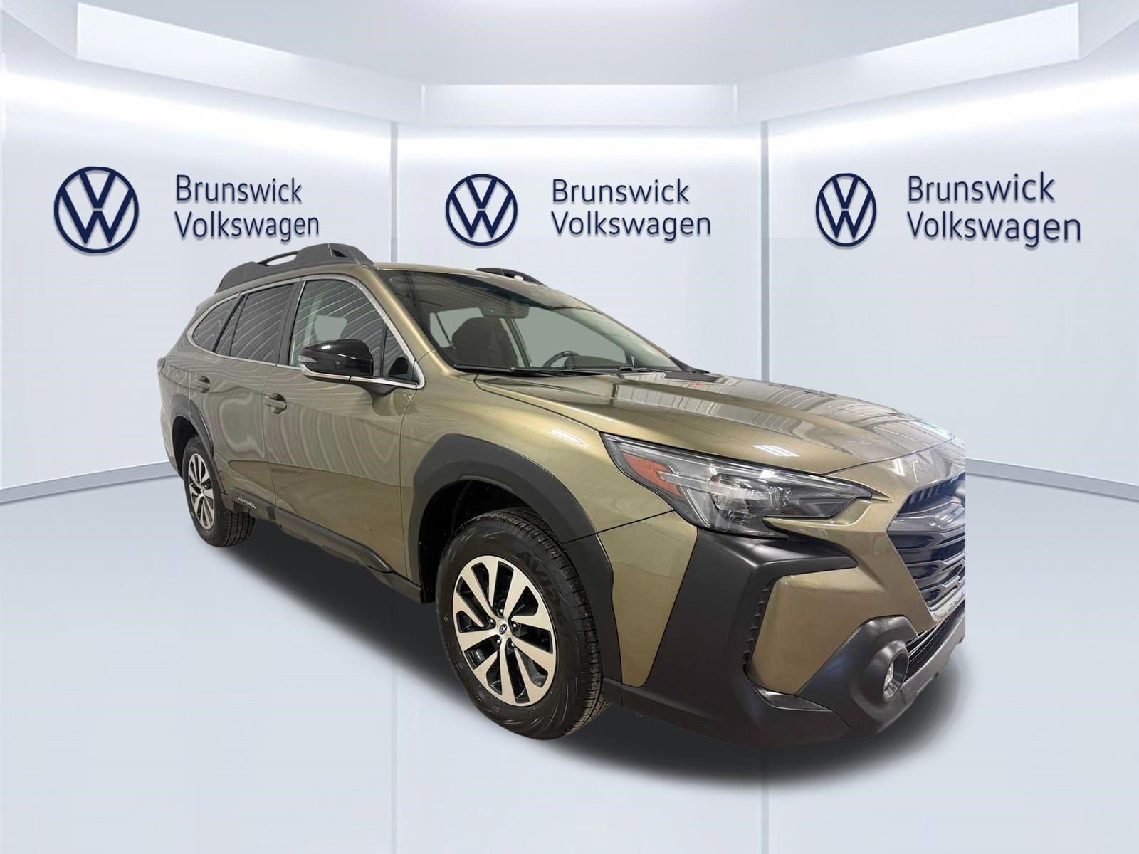 Certified 2024 Subaru Outback Premium w/ Popular Package #1A AWD/4WD image 10