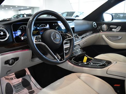 Used 2023 Mercedes-Benz E 350 4MATIC Sedan image 14