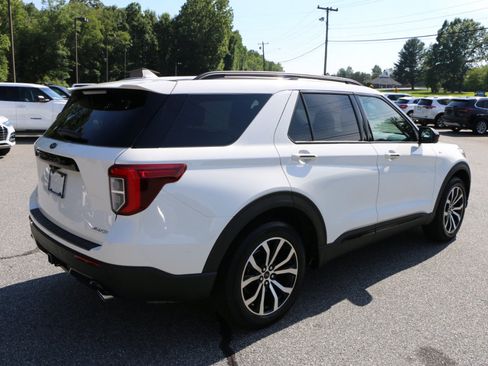 Used 2022 Ford Explorer ST-Line w/ Class IV Trailer Tow Package AWD/4WD image 8