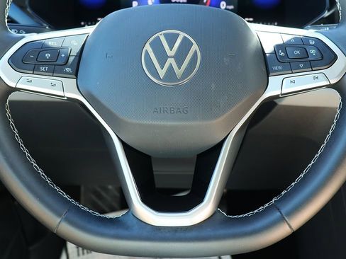 Used 2023 Volkswagen Taos SE image 54