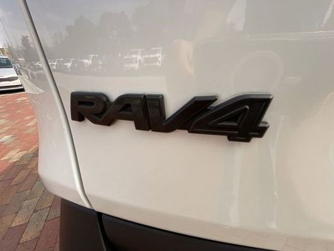 Used 2022 Toyota RAV4 Limited image 34