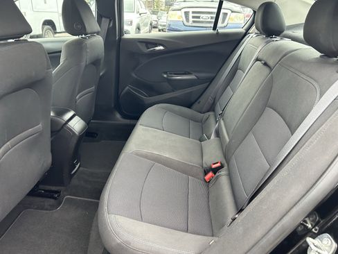 Used 2017 Chevrolet Cruze LT w/ Convenience Package image 23