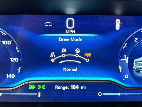 Used 2024 Chevrolet Suburban RST w/ Luxury Package image 24