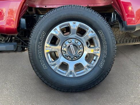 Used 2022 Ford F250 Lariat w/ Chrome Package image 29