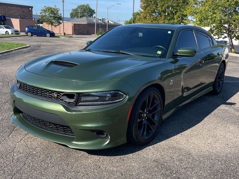 Used 2020 Dodge Charger Scat Pack w/ Plus Group image 2