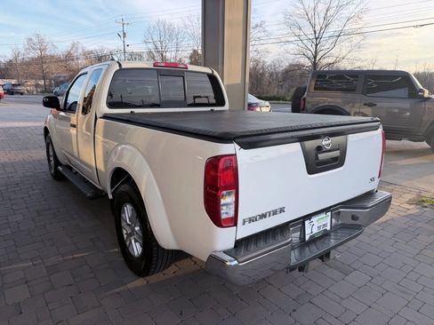 Used 2017 Nissan Frontier SV image 4