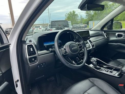 Used 2023 Kia Sorento SX AWD/4WD image 18