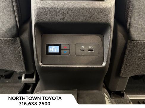 Used 2021 Nissan Rogue SL w/ Premium Package image 25