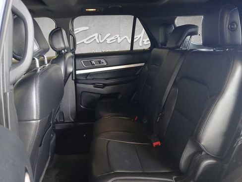 Used 2017 Ford Explorer XLT w/ Equipment Group 202A AWD/4WD image 23