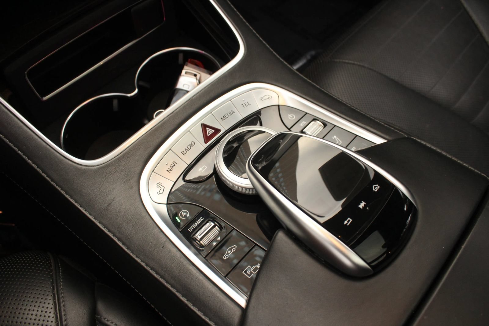 Used 2020 Mercedes-Benz S 560 Sedan w/ Premium Package image 33