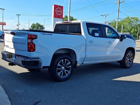 Used 2024 Chevrolet Silverado 1500 LT AWD/4WD image 4