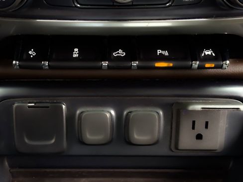 Used 2018 Chevrolet Silverado 1500 LTZ w/ Sport Package image 54