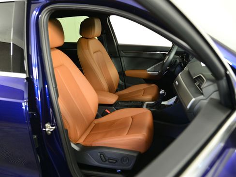 Certified 2025 Audi Q3 2.0T Premium w/ Convenience Package image 20