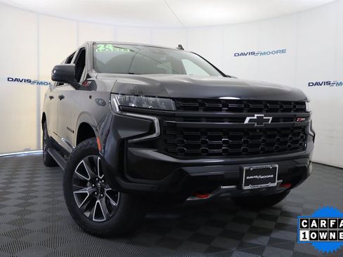 Used 2024 Chevrolet Suburban Z71 w/ Luxury Package image 2