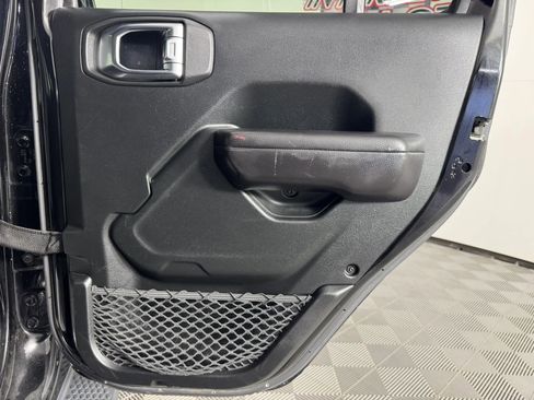 Used 2018 Jeep Wrangler Unlimited Sport S image 41