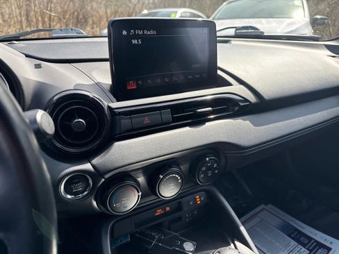 Used 2021 MAZDA MX-5 Miata Club image 24