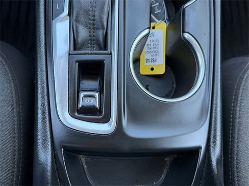 Used 2019 Chevrolet Equinox LT w/ Driver Convenience Package image 24