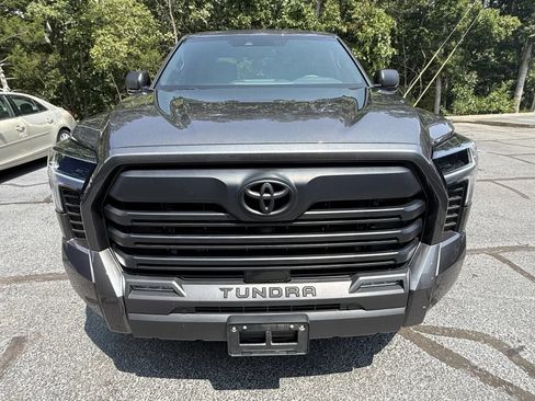 Used 2025 Toyota Tundra SR5 w/ SR5 Convenience Package AWD/4WD image 6