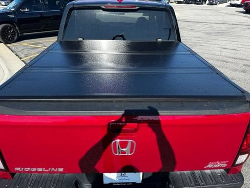 Used 2023 Honda Ridgeline Sport image 6
