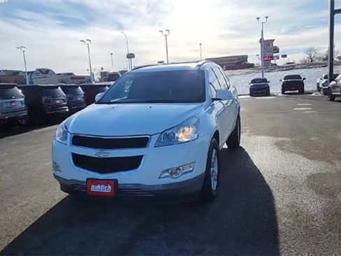 Used 2011 Chevrolet Traverse LT w/ Personal Connectivity Package image 3
