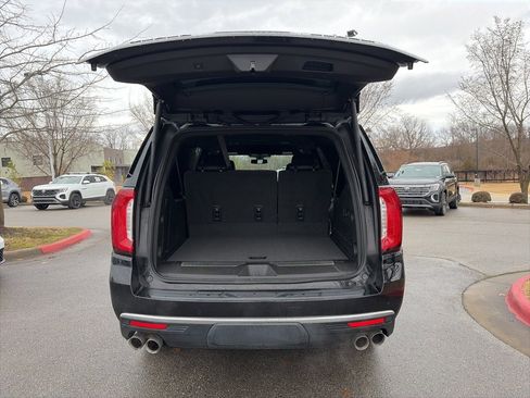 Used 2022 GMC Yukon XL Denali image 6
