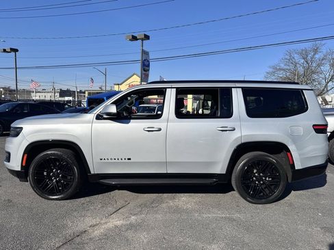 Used 2022 Jeep Wagoneer Series I image 4