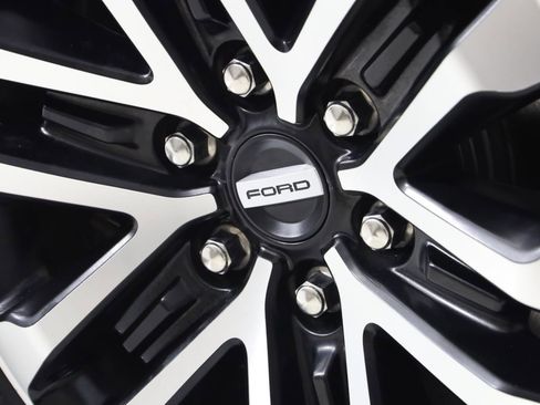 Used 2019 Ford F150 Raptor w/ Equipment Group 801A Mid AWD/4WD image 17