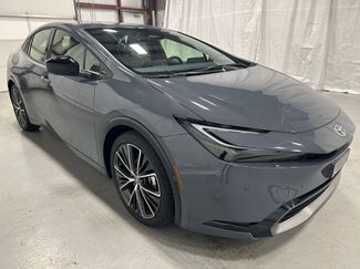 Used 2025 Toyota Prius XLE video 1