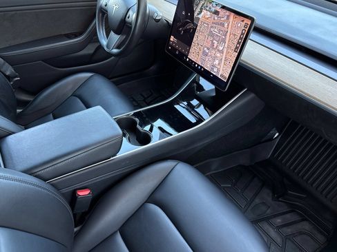 Used 2019 Tesla Model 3 RWD image 16