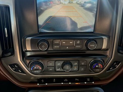 Used 2015 Chevrolet Silverado 1500 High Country w/ High Country Premium Package AWD/4WD image 15