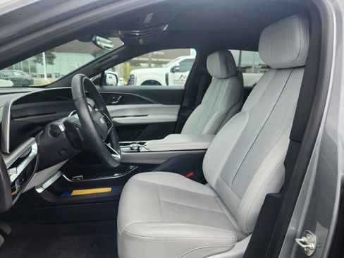 Used 2024 Cadillac Lyriq Sport AWD/4WD image 7