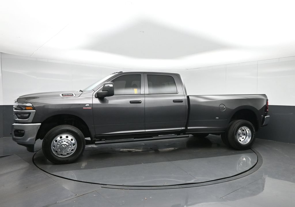 Used 2025 RAM 3500 Tradesman AWD/4WD image 4