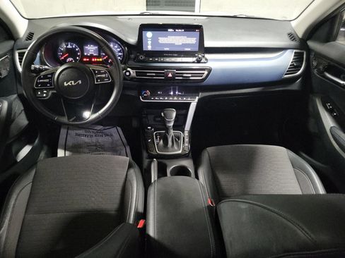 Used 2022 Kia Seltos S image 16