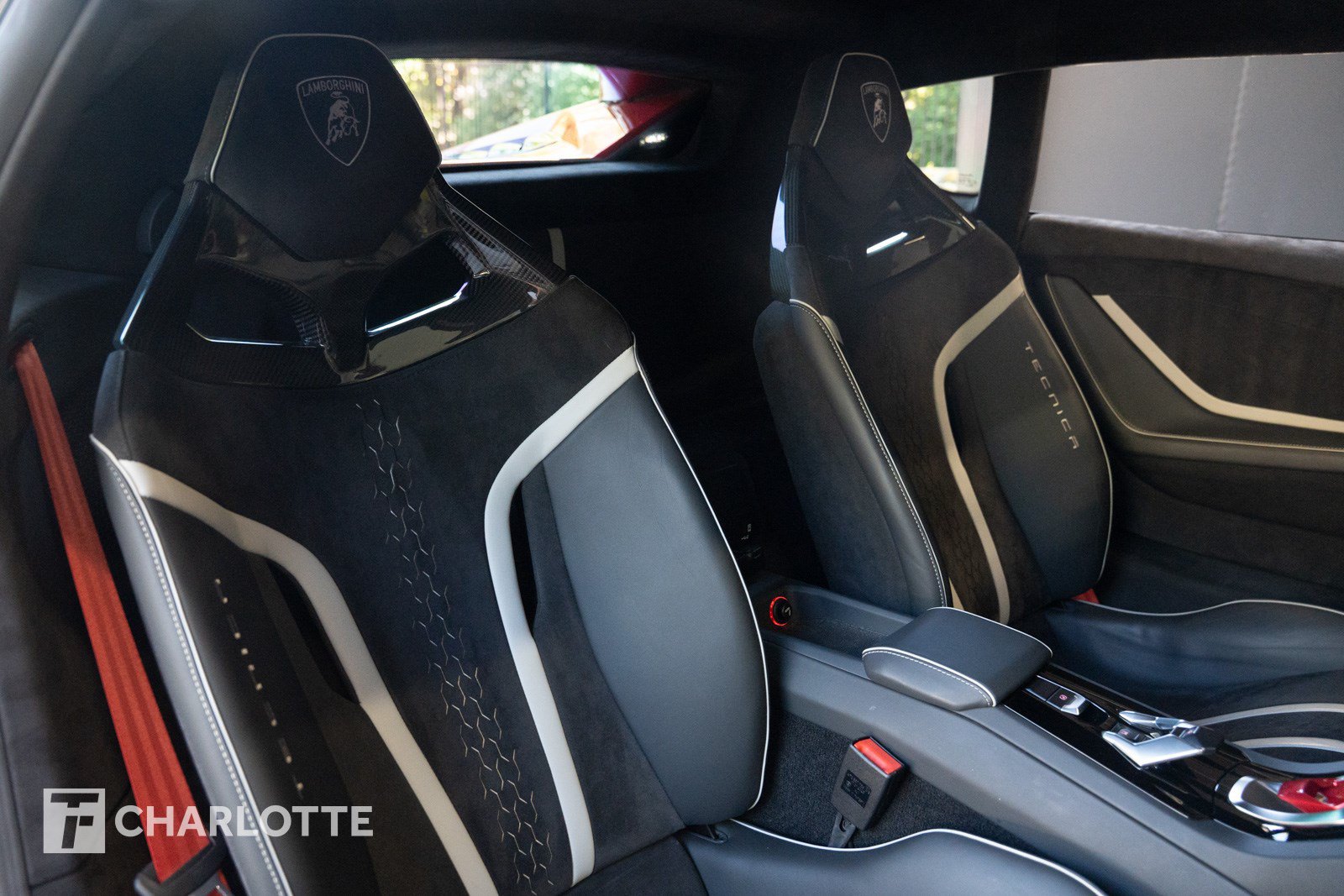 Used 2023 Lamborghini Huracan Tecnica RWD image 33
